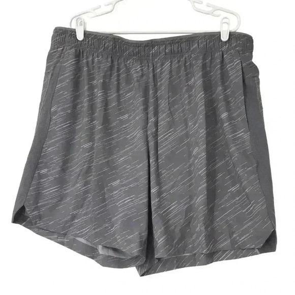 DSG 7" INSEAM RUN SHORTS ATHLETIC FIT REFLECTIVE DETAILS GRAY MENS SIZE 2XL - Picture 7 of 9